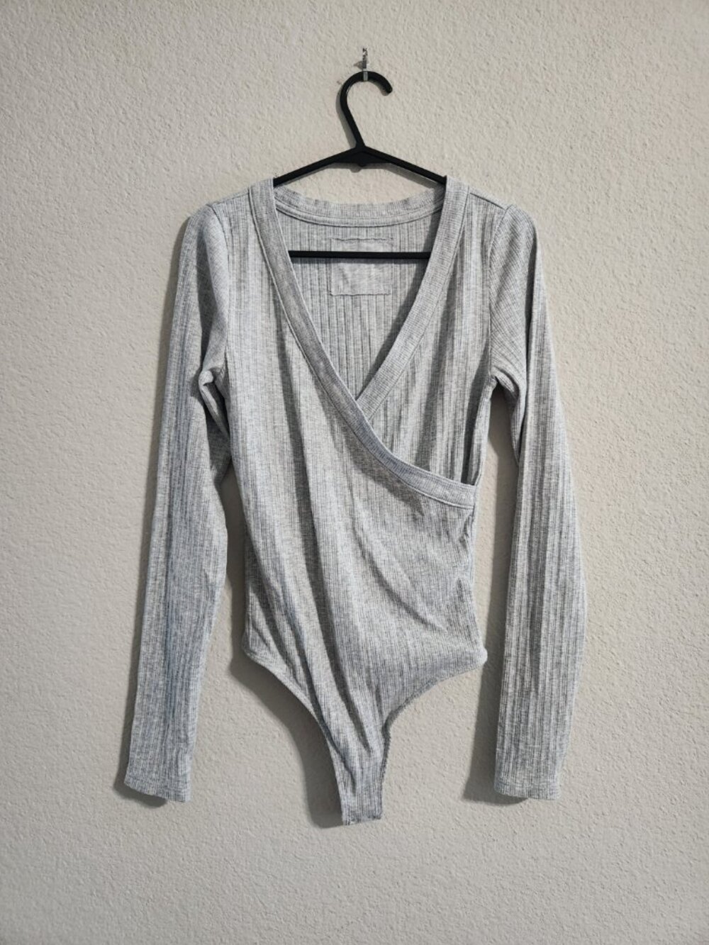 Aerie NWT Long-sleeve Cross Front Bodysuit medium heather grey ribbed size xs